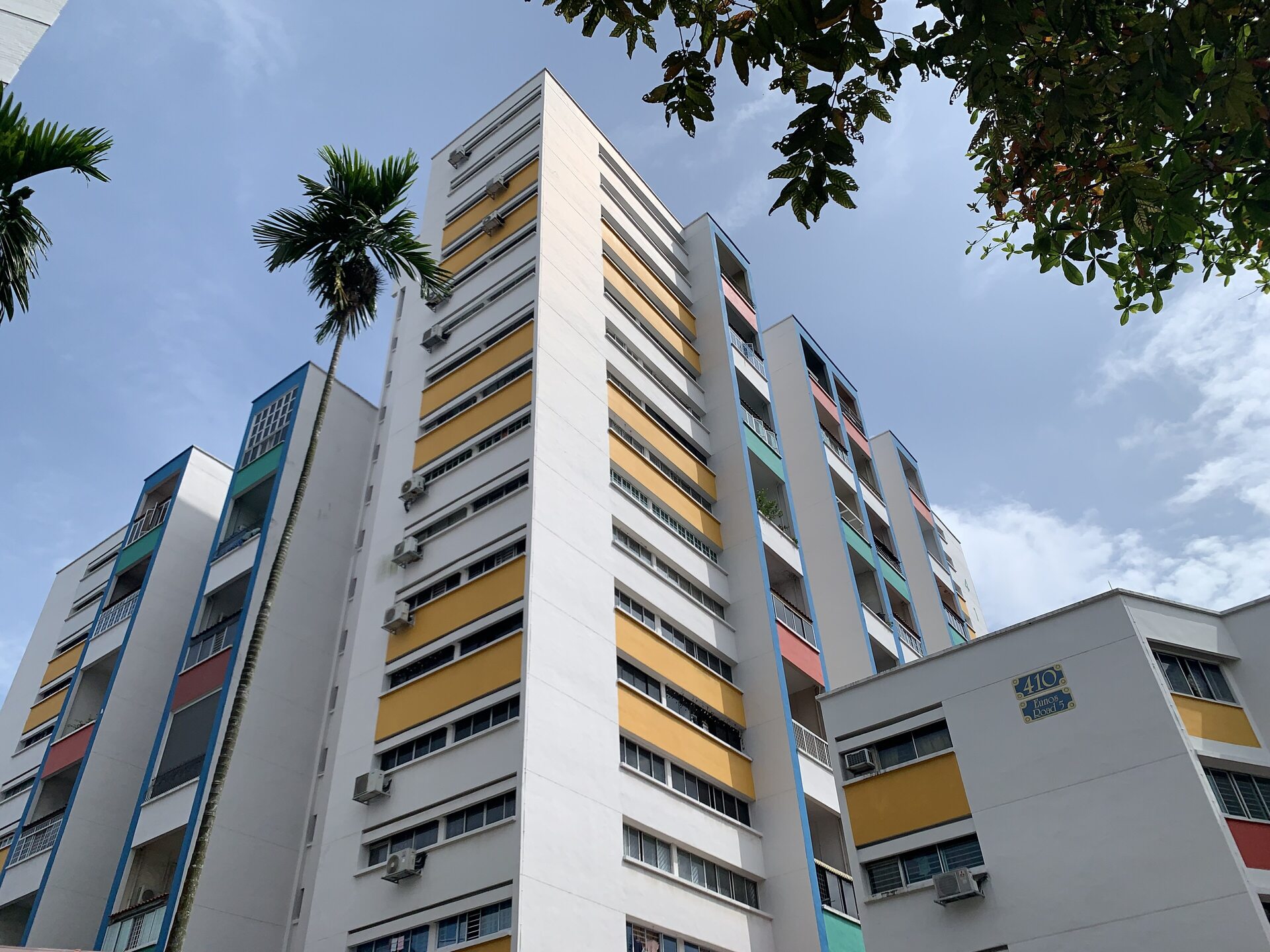 Blok rumah susun HDB di Sims Avenue, Singapura